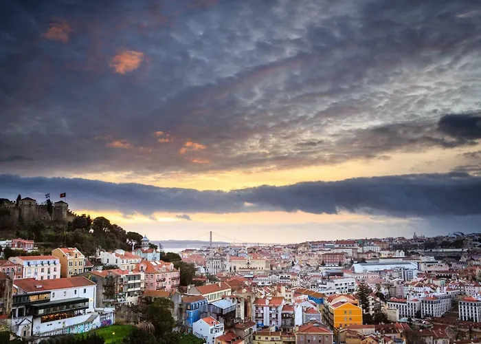 Sweethome At Alfama's Heart